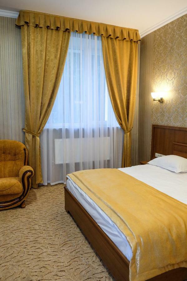 Оздоровчий Комплекс Гайки Заїзд Провулок Сухий Яр 12 Hotel Jitomir Exterior foto