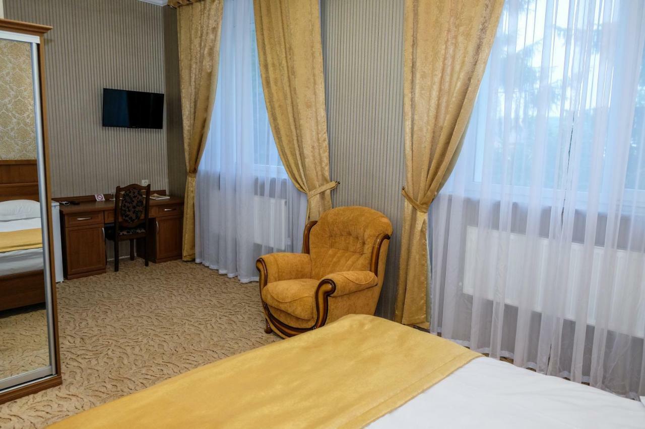 Оздоровчий Комплекс Гайки Заїзд Провулок Сухий Яр 12 Hotel Jitomir Exterior foto